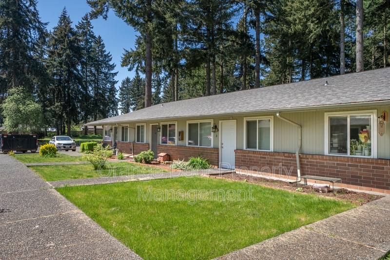 Apartment for rent at 12311 112th Ave Court E #3, Puyallup, WA 98374