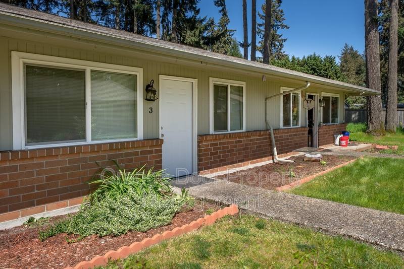 Apartment for rent at 12311 112th Ave Court E #3, Puyallup, WA 98374