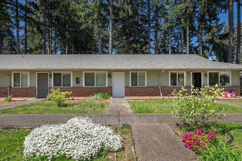 Apartment for rent at 12311 112th Ave Court E #3, Puyallup, WA 98374