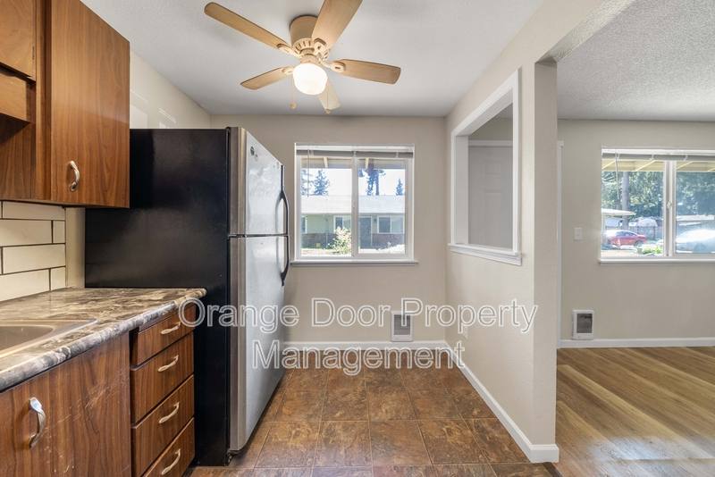 Apartment for rent at 12311 112th Ave Court E #3, Puyallup, WA 98374