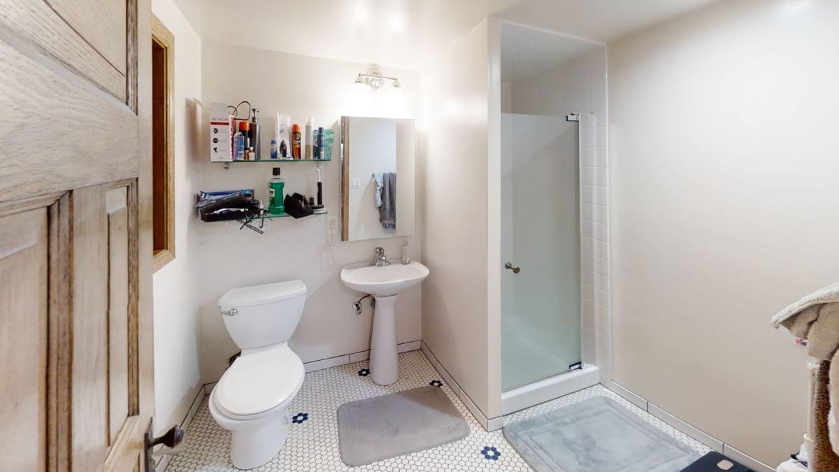 Apartment for rent at 1224 W Eddy, Chicago, IL 60657