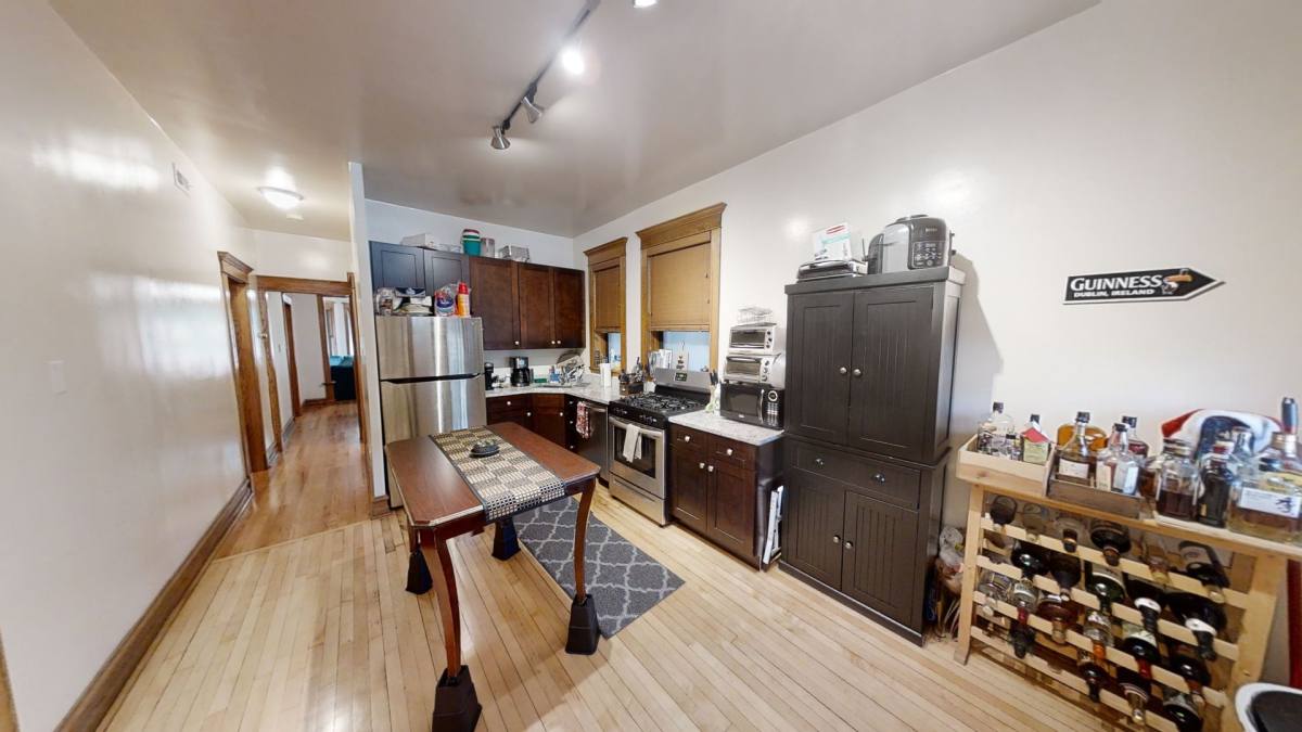 Apartment for rent at 1224 W Eddy, Chicago, IL 60657