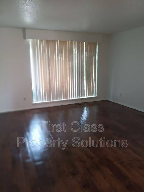 Apartment for rent at 1731 NW 32nd St #11, Oklahoma City, OK 73118