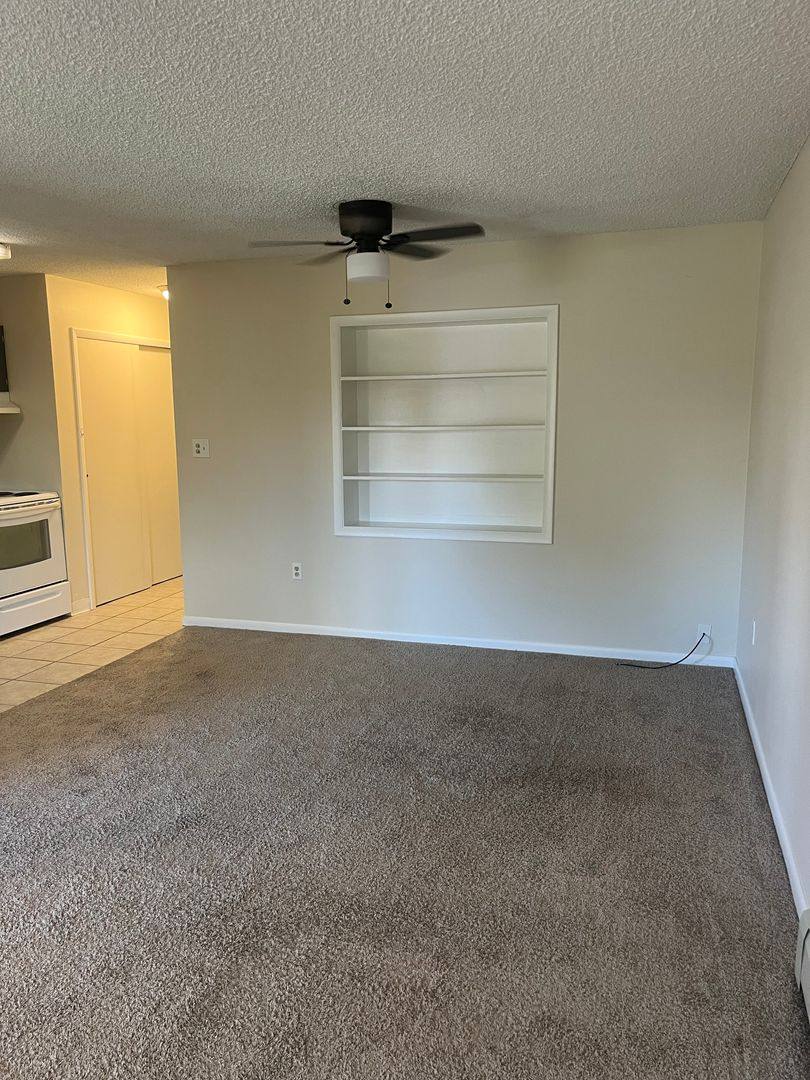 Apartment for rent at 5504 Huron St, Littleton, CO 80120