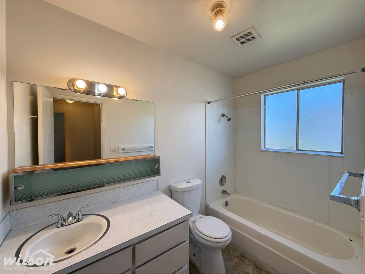 Apartment for rent at 208 N 6th St, Yakima, WA 98901