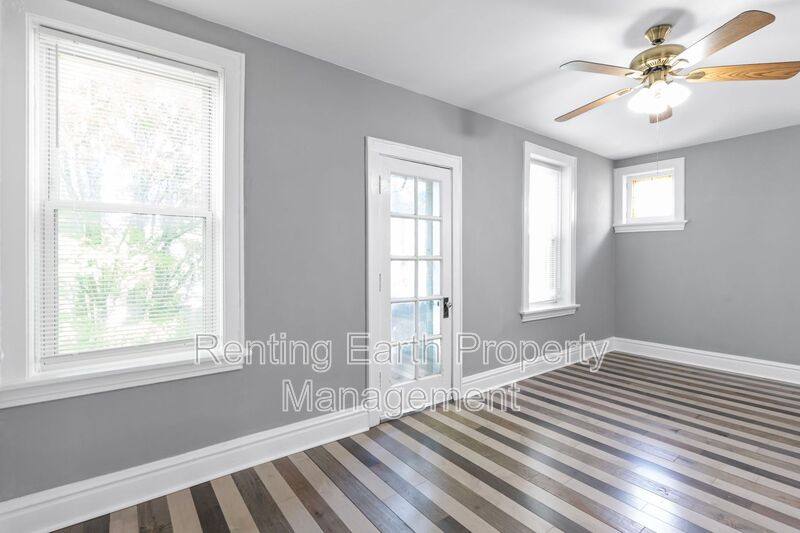 Apartment for rent at 3868 Meramec St #2F, Saint Louis, MO 63116