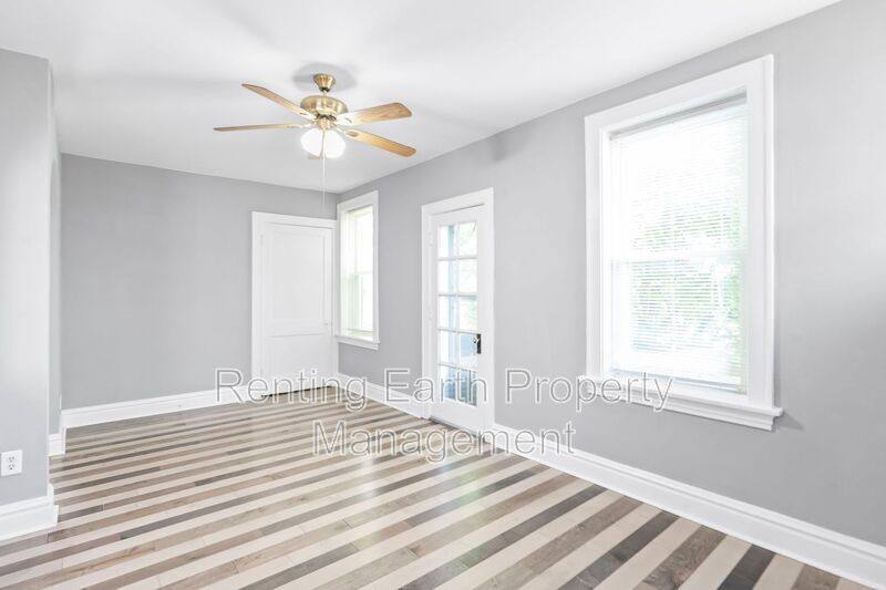 Apartment for rent at 3868 Meramec St #2F, Saint Louis, MO 63116