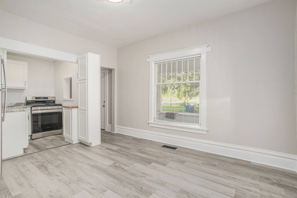 Apartment for rent at 429 Davis St, Kalamazoo, MI 49007