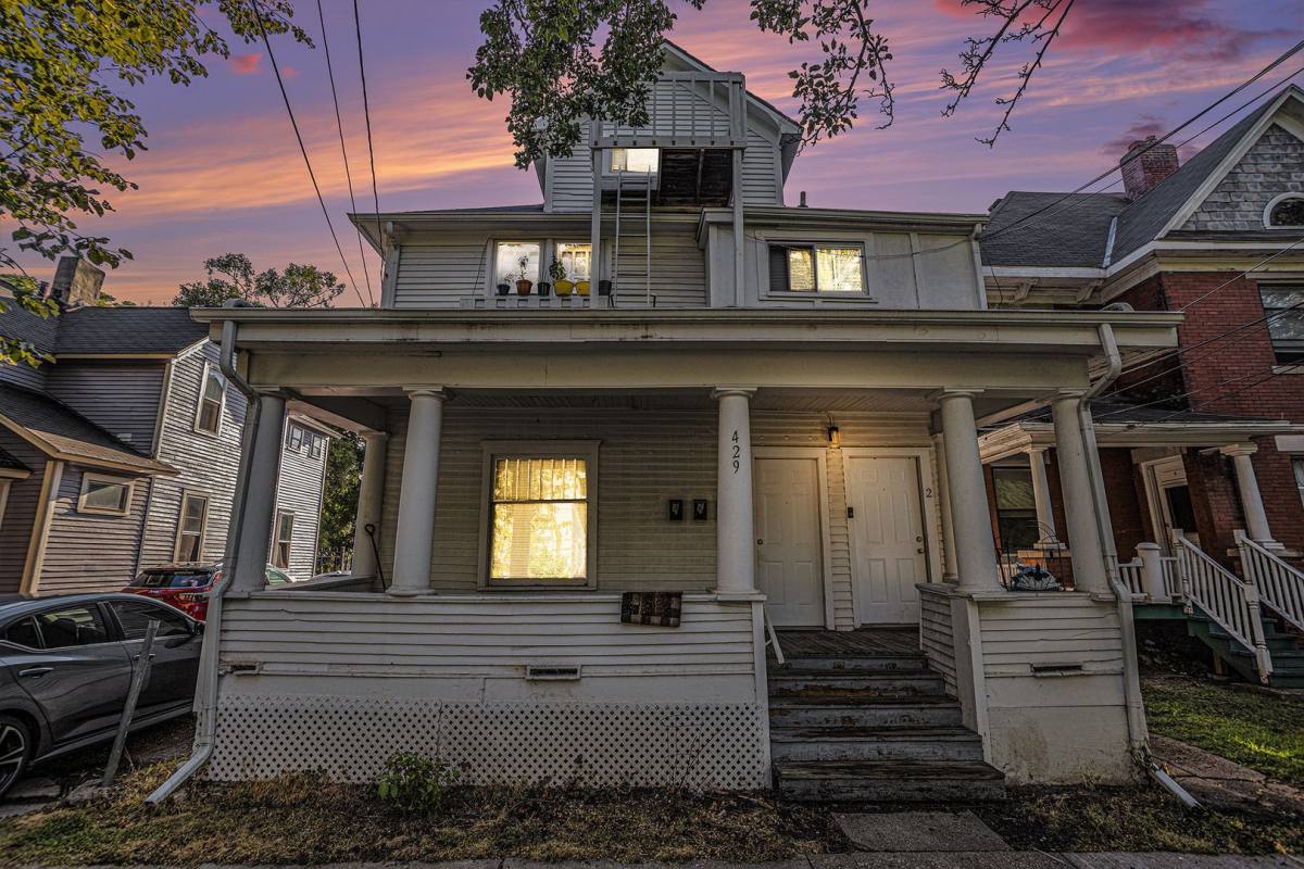 Apartment for rent at 429 Davis St, Kalamazoo, MI 49007