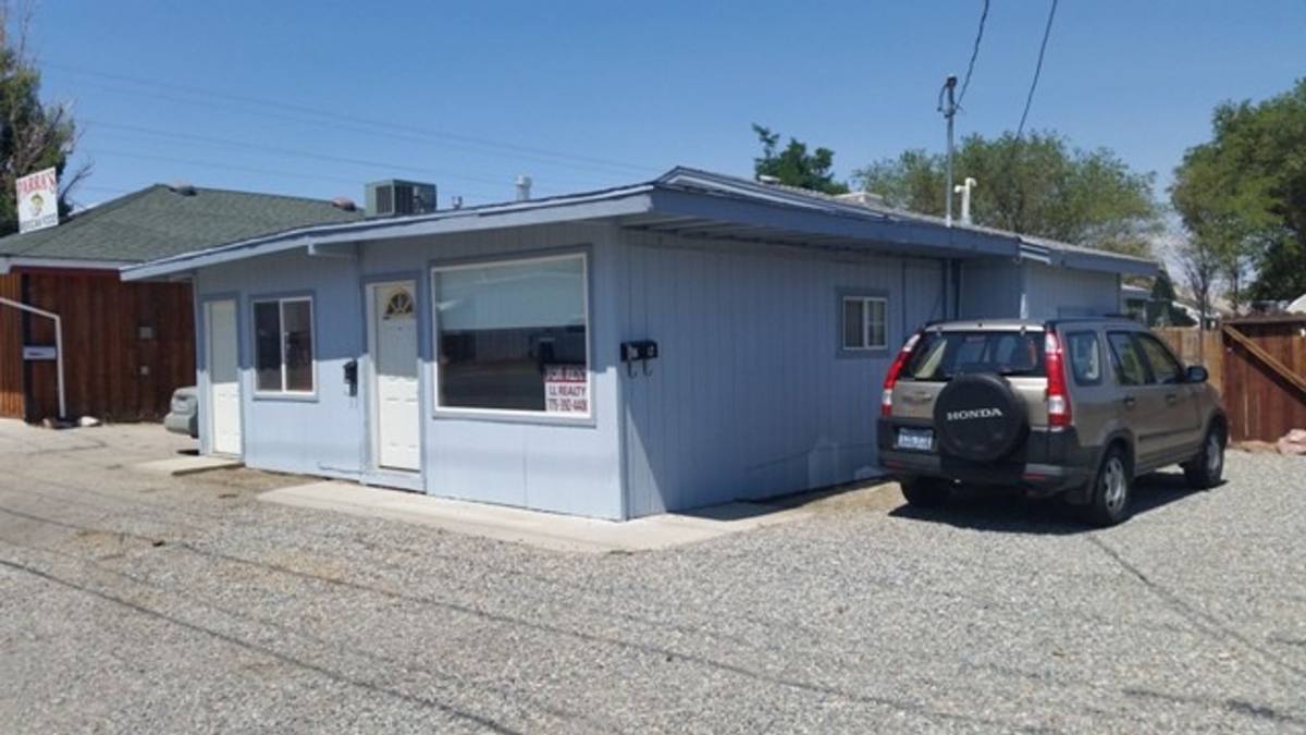 Apartment for rent at 16 W Bridge St, Yerington, NV 89447