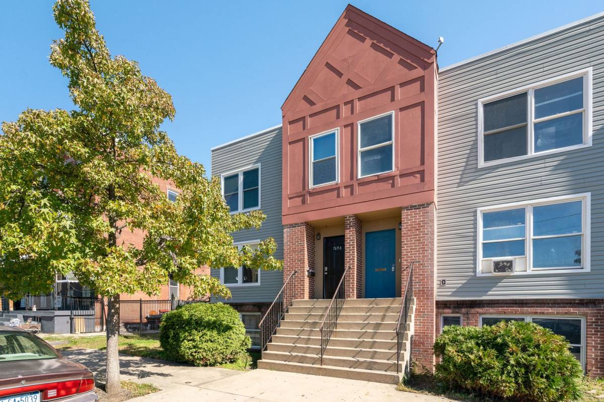 Apartment for rent at 4007-4011 Aspen St, Philadelphia, PA 19104