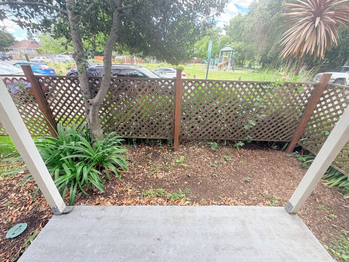 Apartment for rent at 92 Hendley St, Santa Rosa, CA 95404