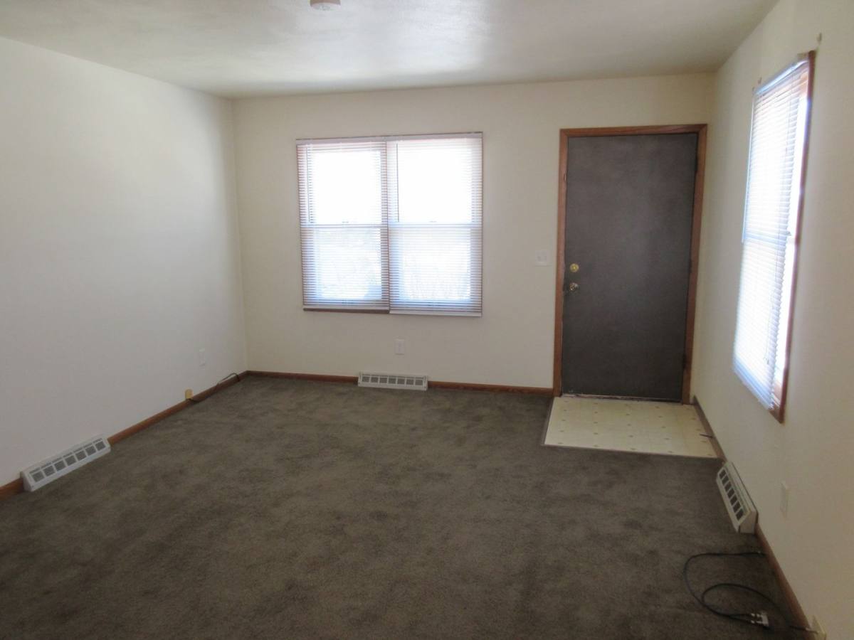 Apartment for rent at 204-206 N Grant Ave, Janesville, WI 53548