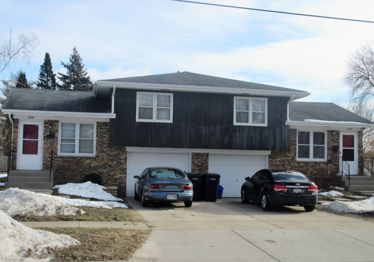 Apartment for rent at 204-206 N Grant Ave, Janesville, WI 53548