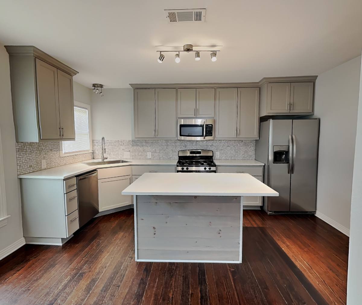 House for rent at 4225 Lovell Ave, Fort Worth, TX 76107