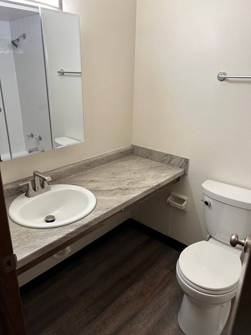 Apartment for rent at 1447 Parkview Terrace, Sheboygan, WI 53081