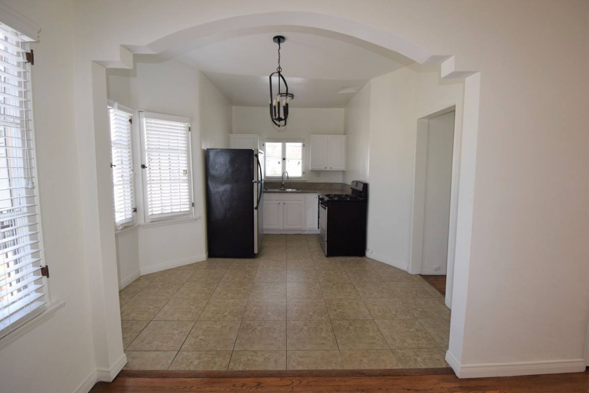 Apartment for rent at 1415 S Sierra Bonita Ave, Los Angeles, CA 90019