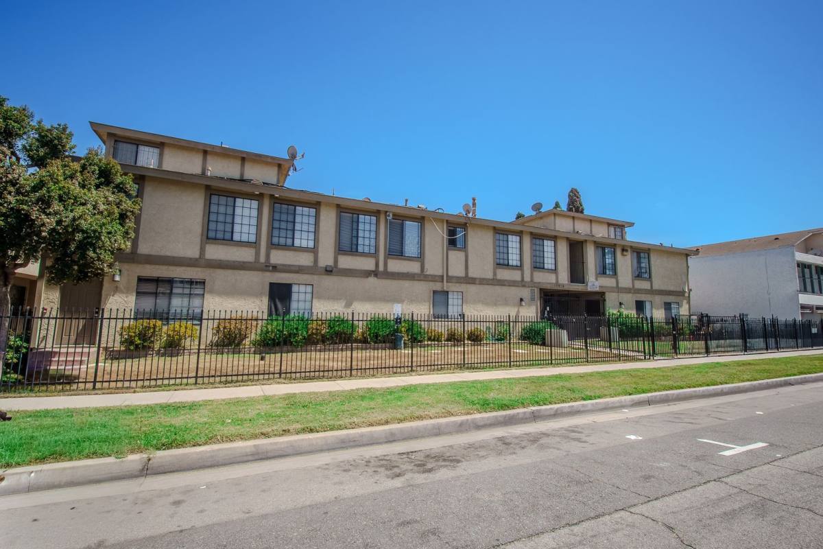 Apartment for rent at 12914 Doty Ave, Hawthorne, CA 90250
