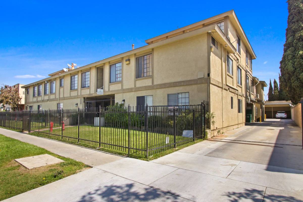 Apartment for rent at 12914 Doty Ave, Hawthorne, CA 90250