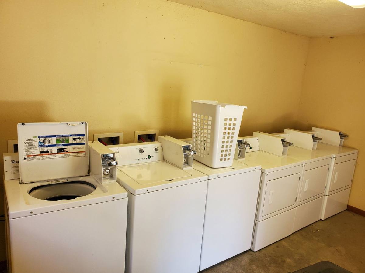 Apartment for rent at 7071 S Bilbo Rd, Orange, TX 77632