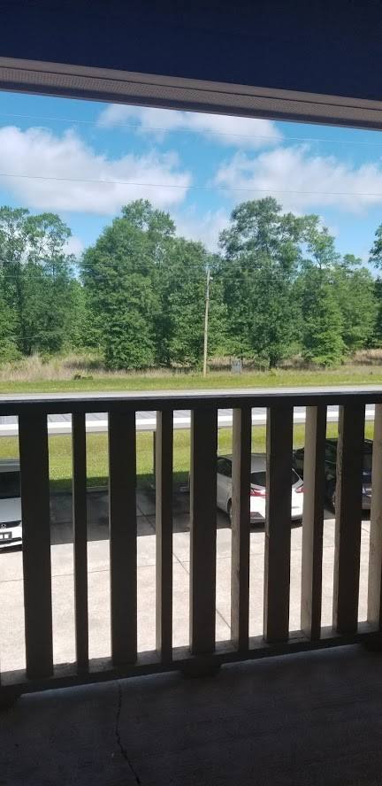 Apartment for rent at 7071 S Bilbo Rd, Orange, TX 77632