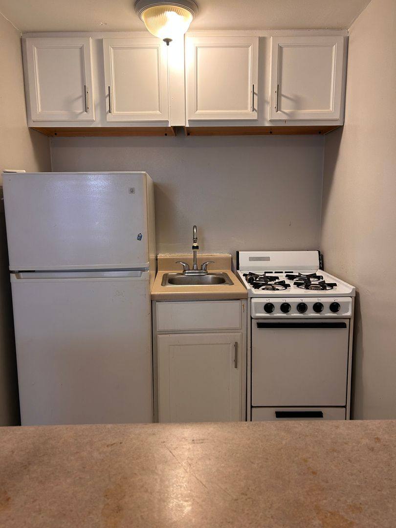 Apartment for rent at 1521 N Franklin Place, Milwaukee, WI 53202