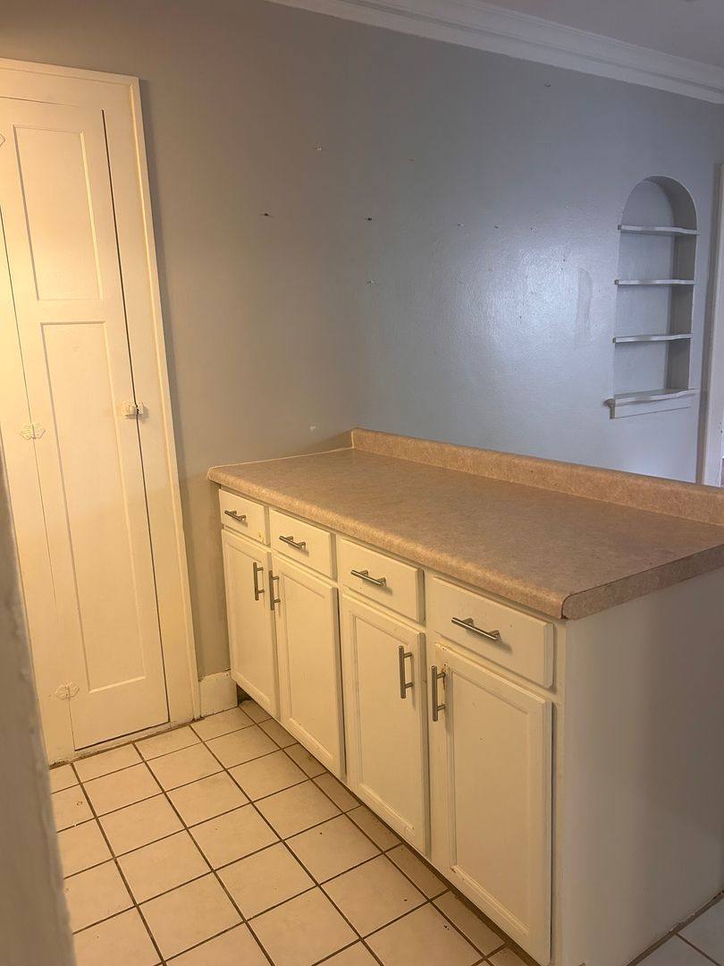 Apartment for rent at 1521 N Franklin Place, Milwaukee, WI 53202