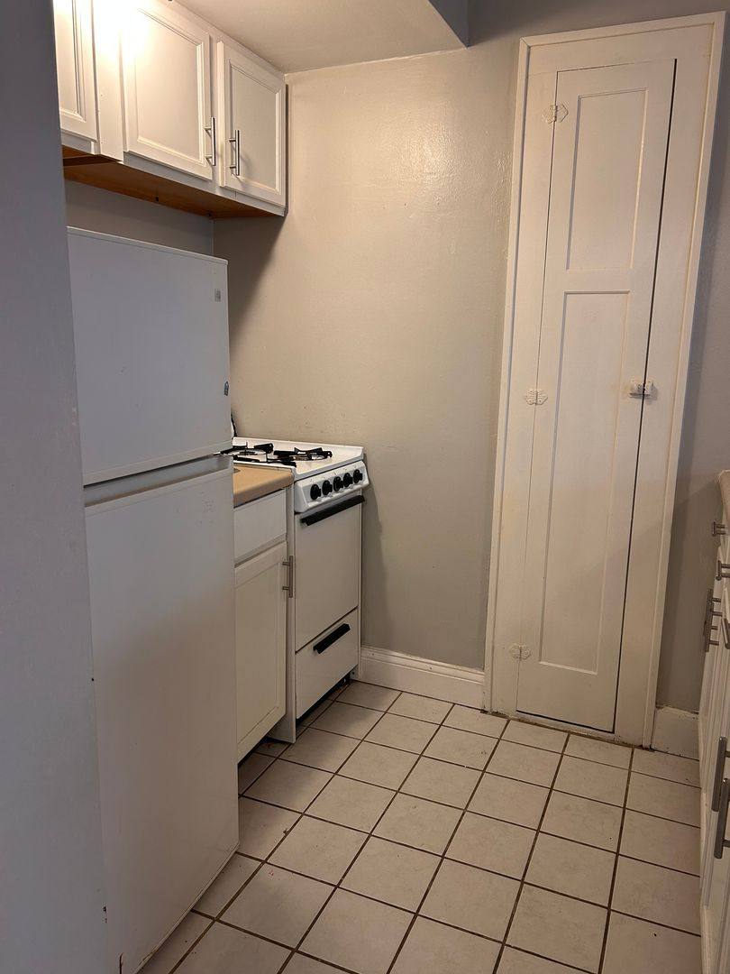 Apartment for rent at 1521 N Franklin Place, Milwaukee, WI 53202