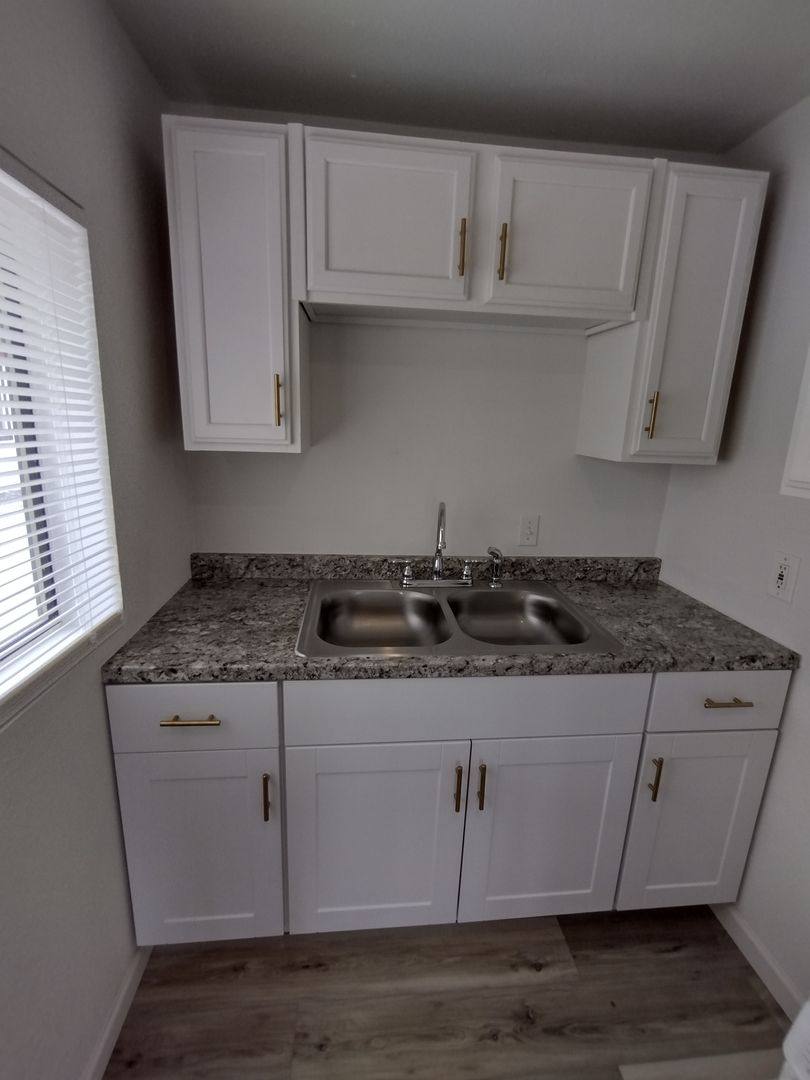Apartment for rent at 1909 N 25th Place, Phoenix, AZ 85008