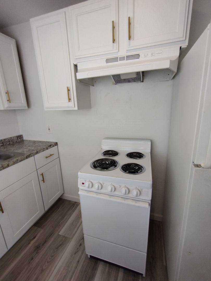 Apartment for rent at 1909 N 25th Place, Phoenix, AZ 85008