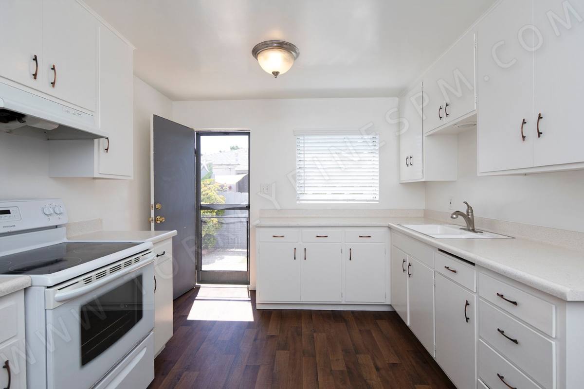 Apartment for rent at 700-706 Agate St, San Diego, CA 92109