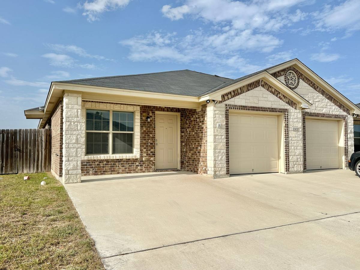 Townhouse for rent at 1301 Vanguard Lane, Killeen, TX 76549