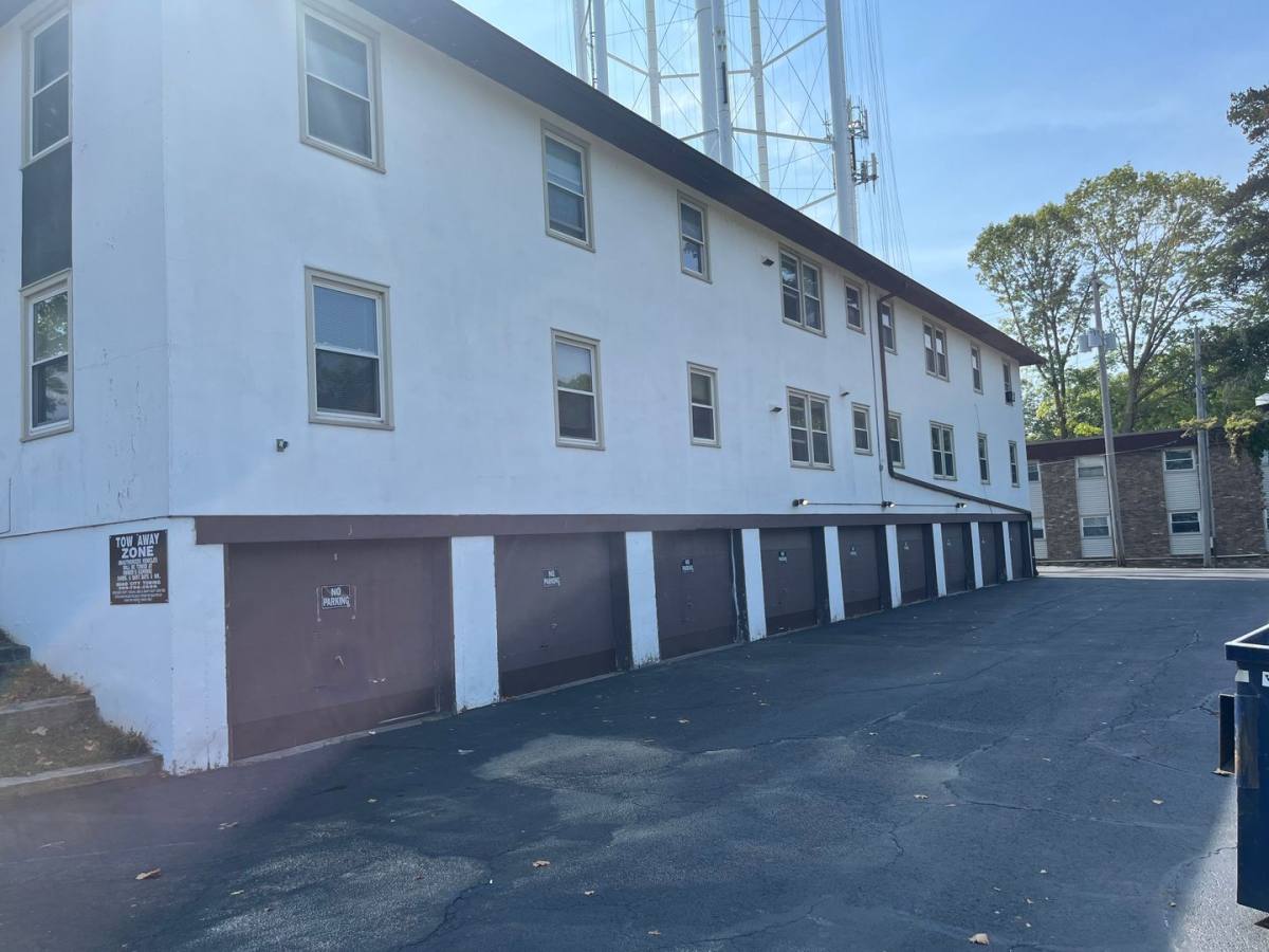 Apartment for rent at 2920-3000 24th St, Rock Island, IL 61201
