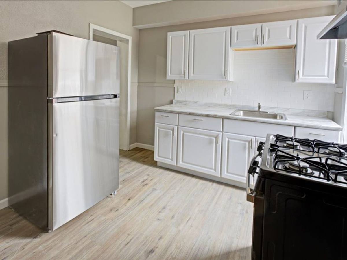 House for rent at 6730 Vermont Ave, Saint Louis, MO 63111
