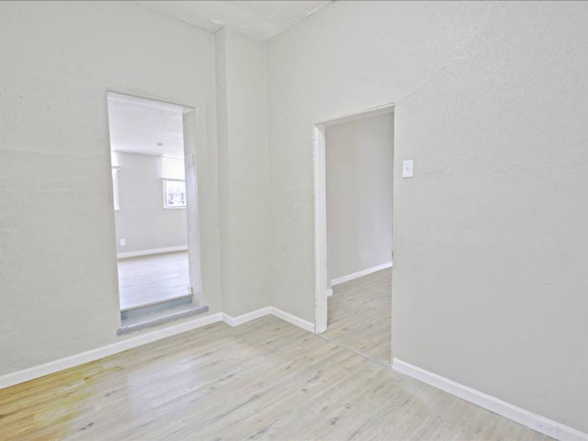 House for rent at 6730 Vermont Ave, Saint Louis, MO 63111