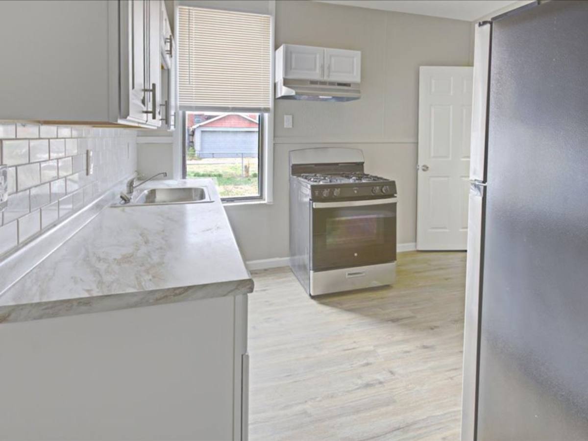 House for rent at 6730 Vermont Ave, Saint Louis, MO 63111