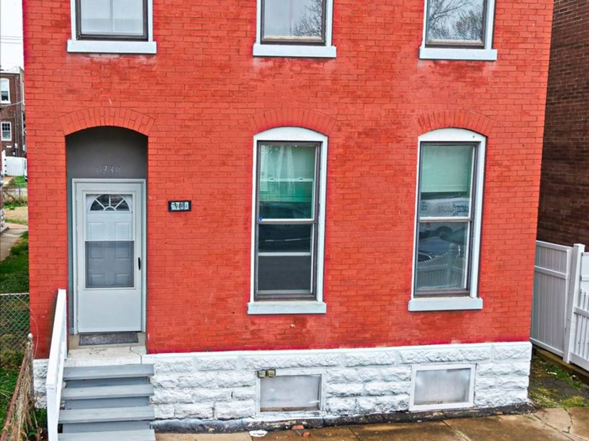 House for rent at 6730 Vermont Ave, Saint Louis, MO 63111