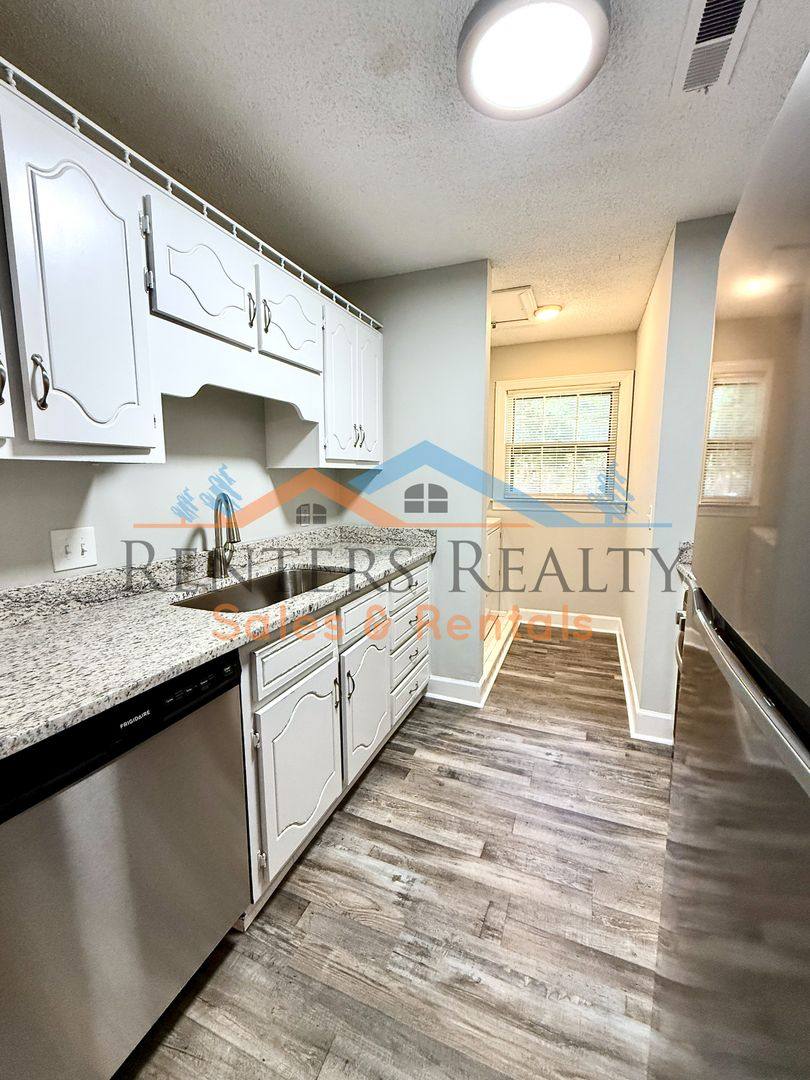 Condo for rent at 2109 Epworth Dr NE, Huntsville, AL 35811