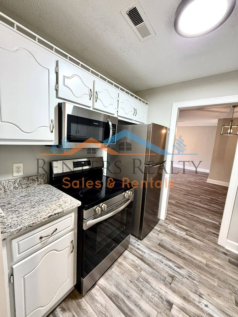 Condo for rent at 2109 Epworth Dr NE, Huntsville, AL 35811