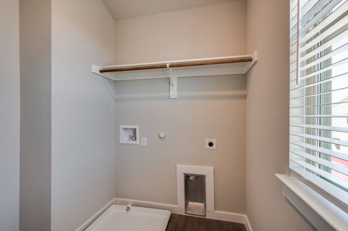 Townhouse for rent at 750 Fallow Dr, Venus, TX 76084