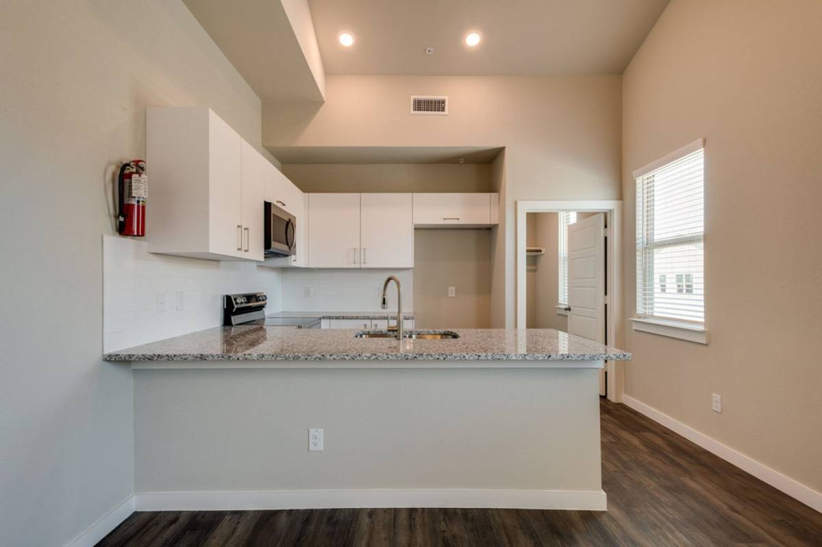Townhouse for rent at 750 Fallow Dr, Venus, TX 76084