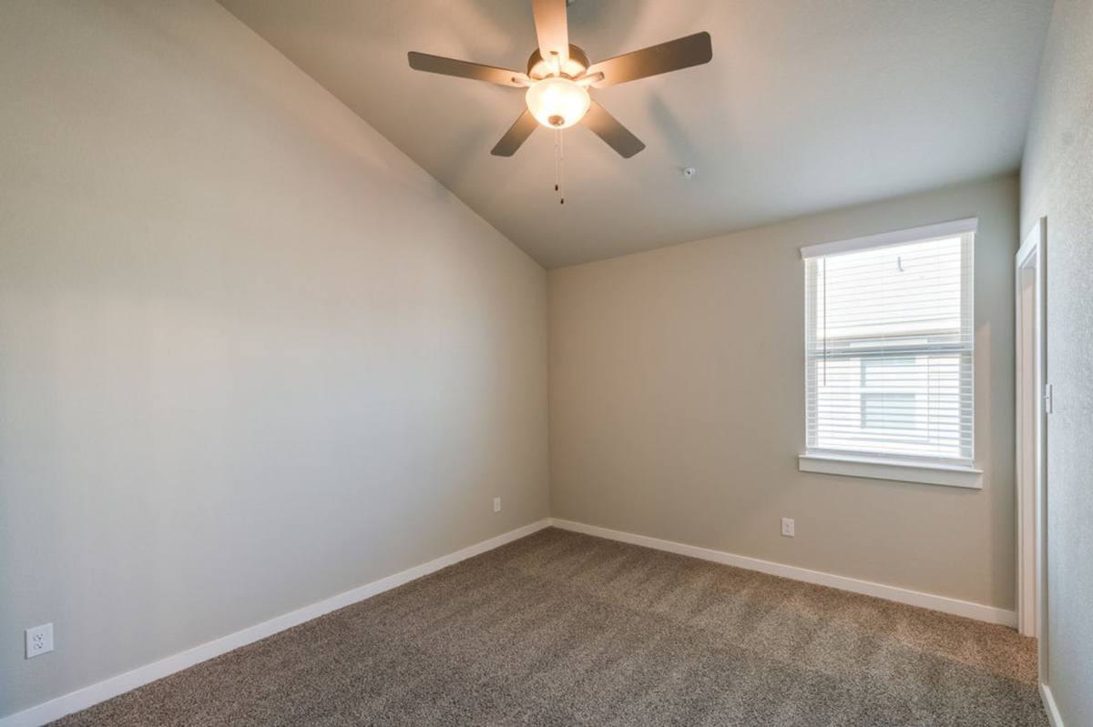 Townhouse for rent at 750 Fallow Dr, Venus, TX 76084