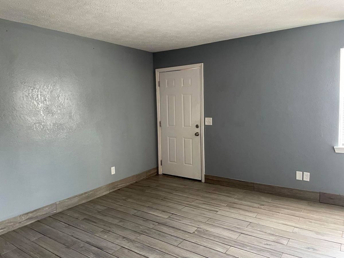 Apartment for rent at 400 E 19th St, Panama City, FL 32405