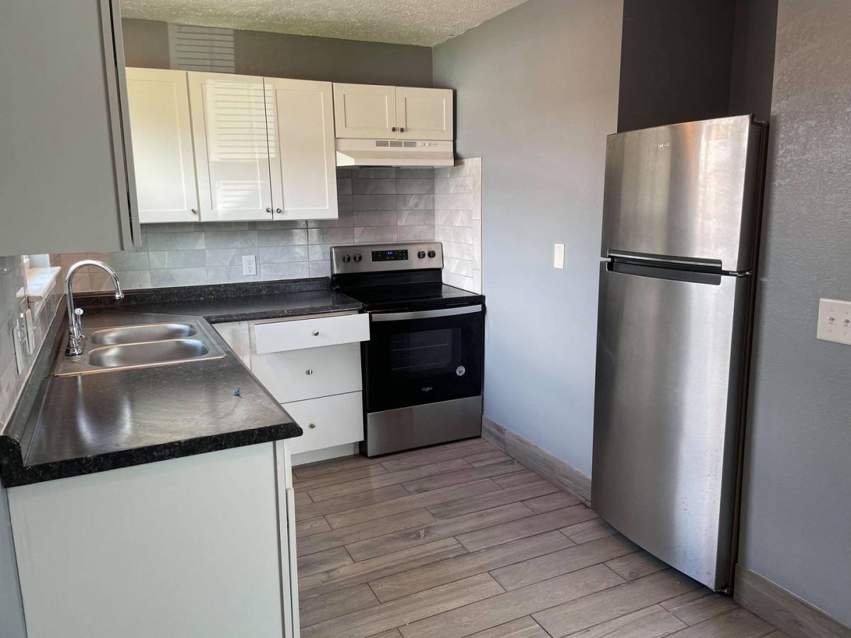 Apartment for rent at 400 E 19th St, Panama City, FL 32405