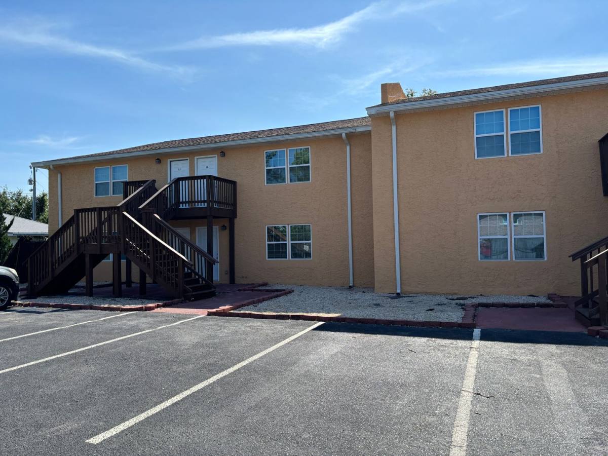 Apartment for rent at 400 E 19th St, Panama City, FL 32405