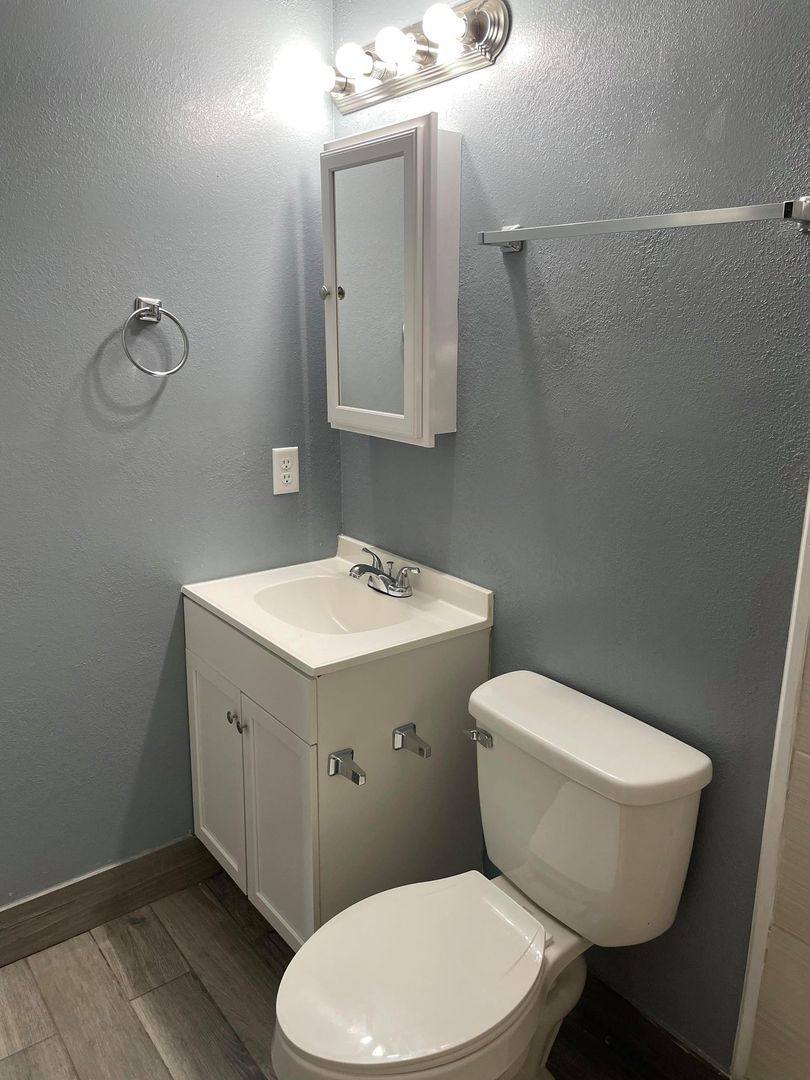 Apartment for rent at 400 E 19th St, Panama City, FL 32405