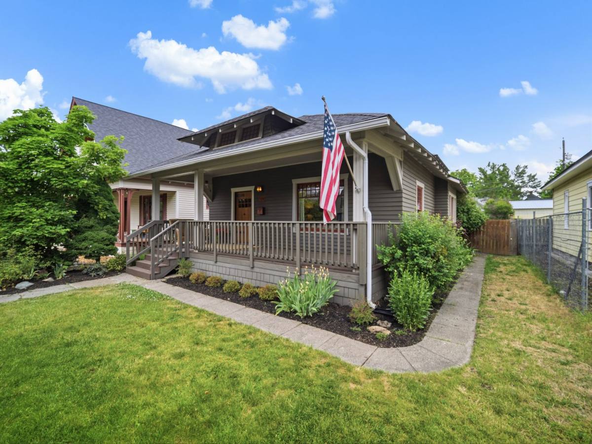 House for rent at 2612 W Dean Ave, Spokane, WA 99201