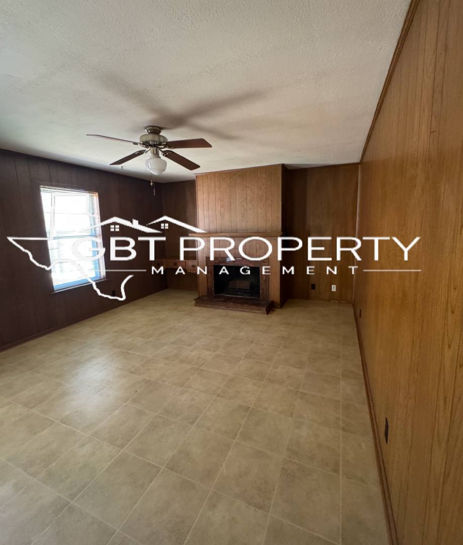 House for rent at 10632 Aledo Dr, Dallas, TX 75228