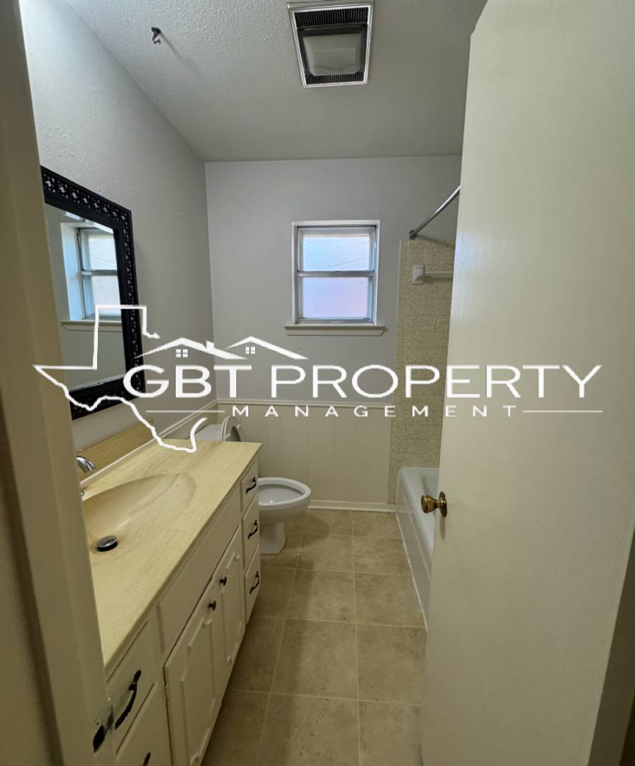 House for rent at 10632 Aledo Dr, Dallas, TX 75228