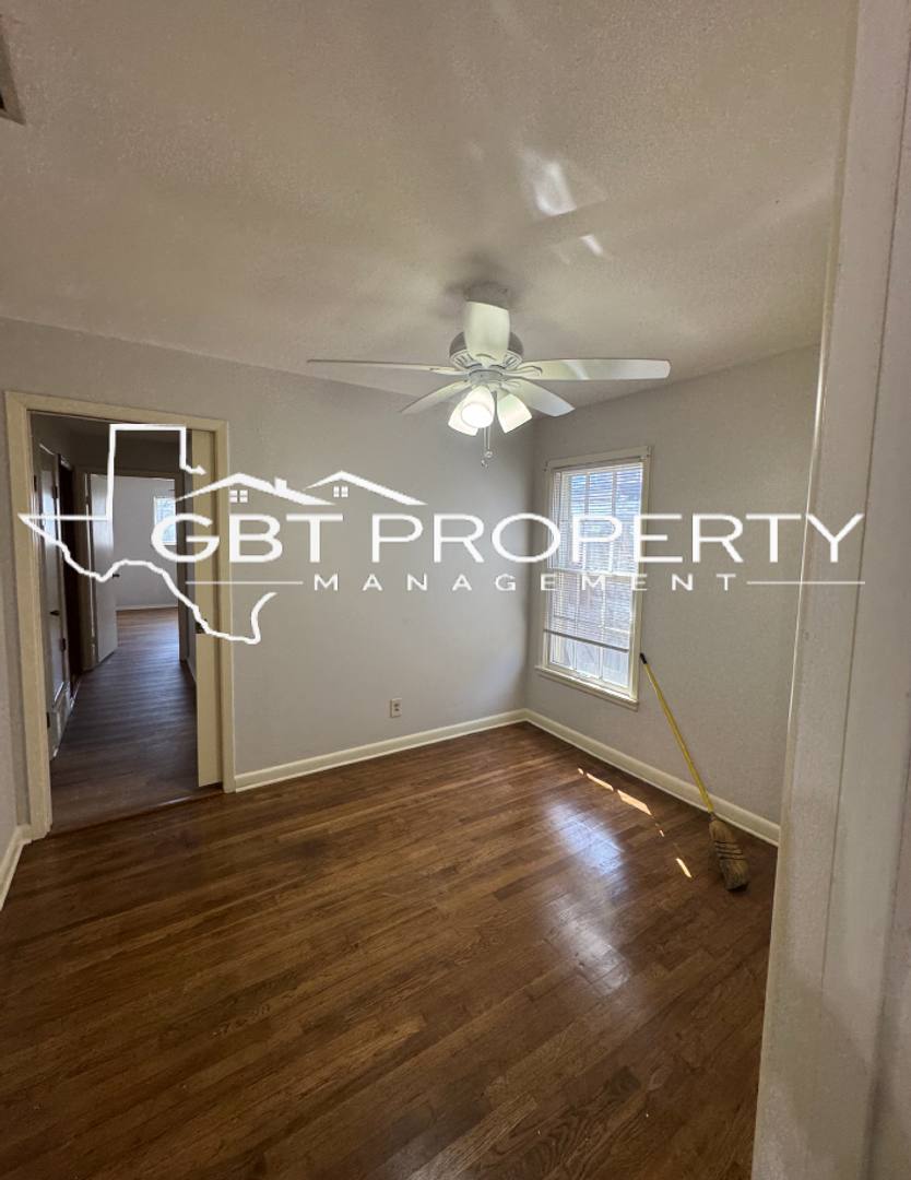 House for rent at 10632 Aledo Dr, Dallas, TX 75228